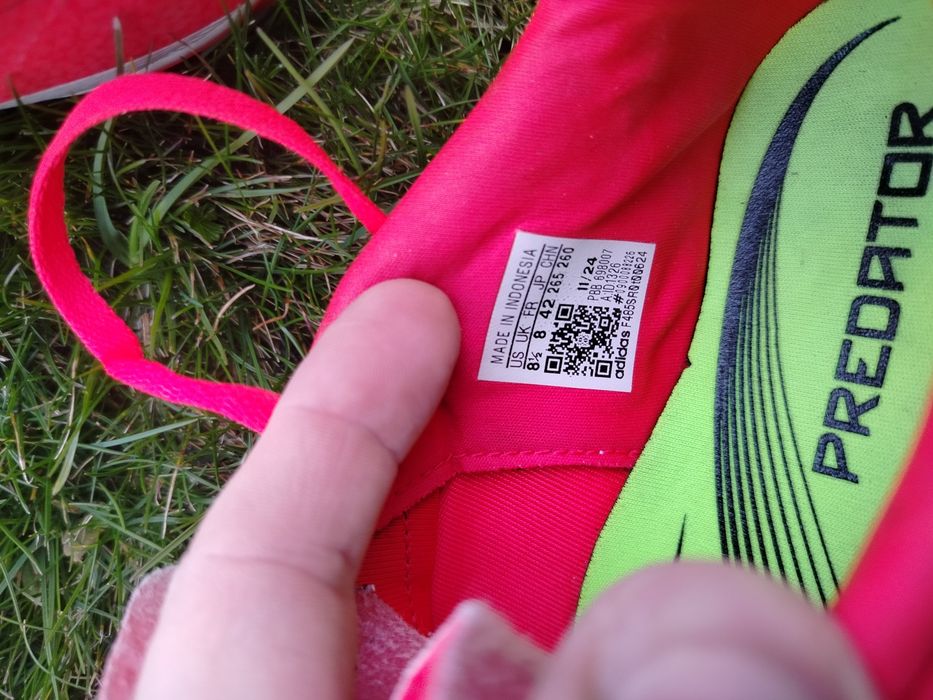 Korki Adidas ( Protector) orginał rozm. 42