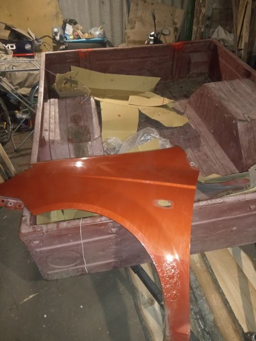 Передние крыло хюндай гетс рест 2006год