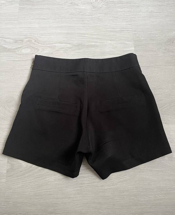 Класичні чорні шорти