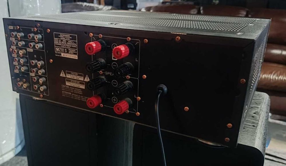 Pioneer A-757 підсилювач інтегрований