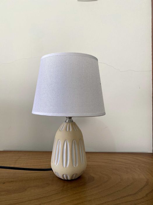 Conjunto cama + mesinhas de cabeceira + móvel de arrumação