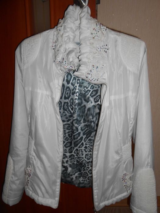 Курточка жіноча демісезонна б/в