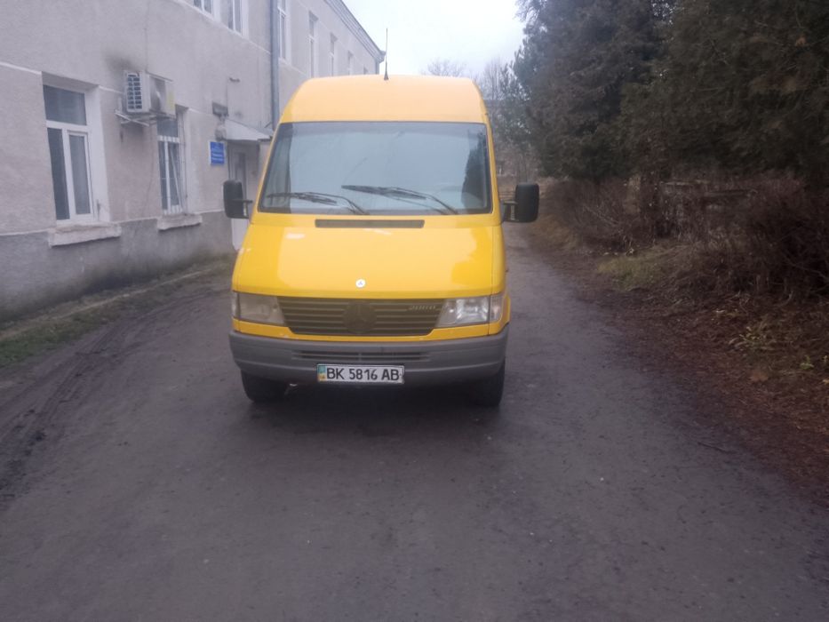 Mercedes sprinter 208
