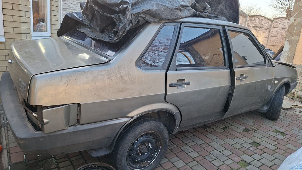 Разборка ВАЗ 21099  2000 г.в. мотор 1.5 8 клап КПП документы впорядке