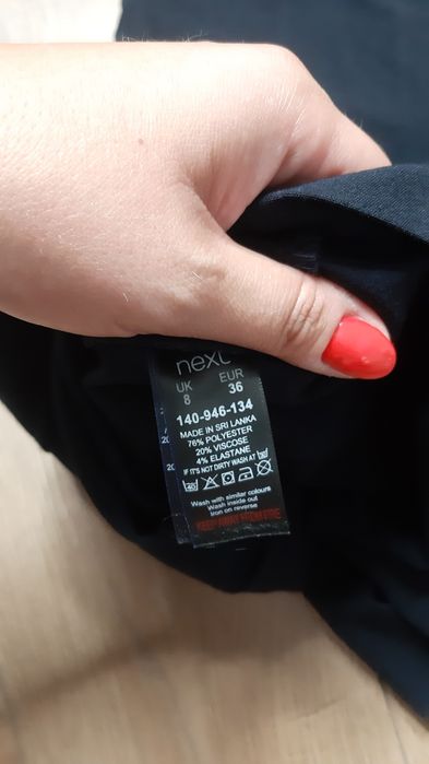 Elegancka, granatowa sukienka z kieszeniami rozm 36