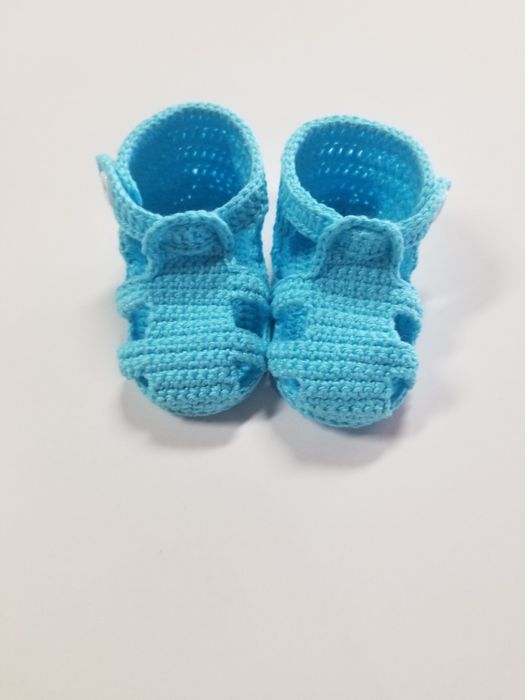Sapato bebé feito à mão