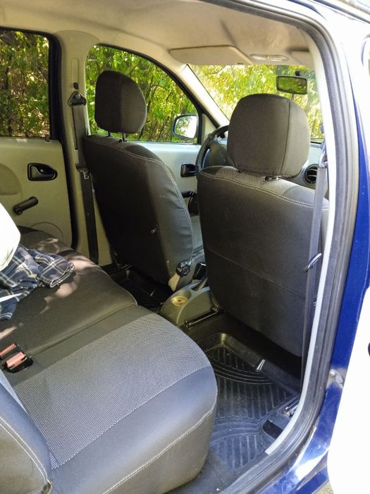 Dacia Logan 2010 року