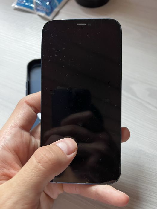 iPhone 12 (Niebieski) – Uszkodzony / Na części / Do naprawy + Etui