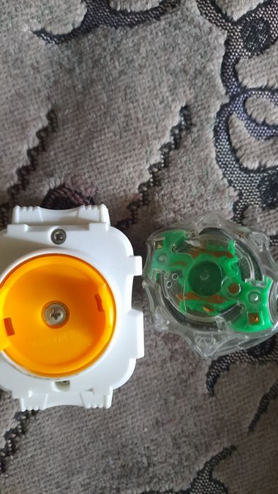 Продам бей блейди.