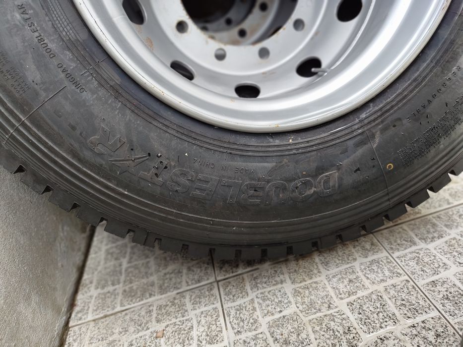 Pneus camião/trator novos