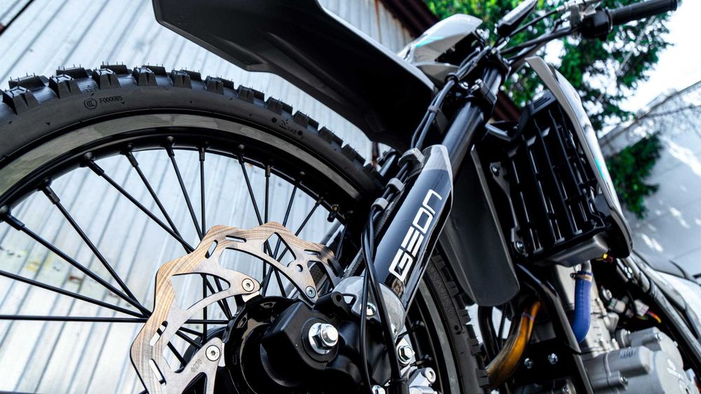 GEON X-Road 300 YGS 21/18 МКПП 6 WL