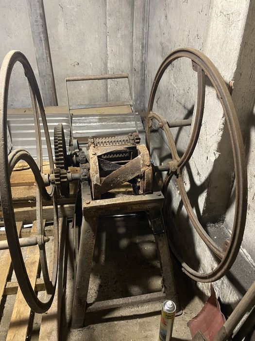 Sieczkarnia bebnowa HM-4B