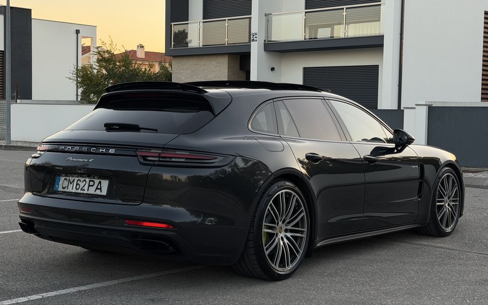 Porsche Panamera Sport Turismo  E-Hybrid de 462cv — photo 2