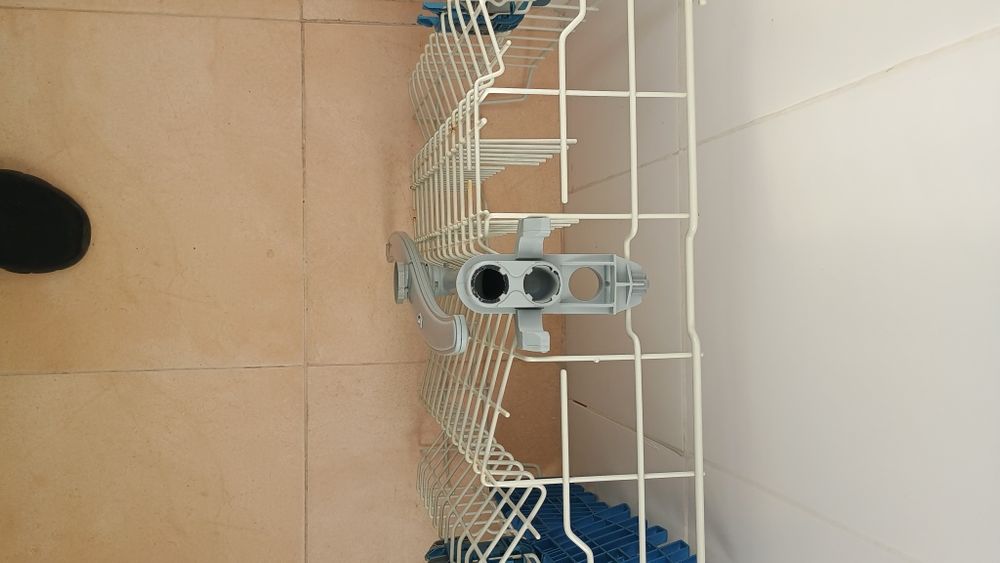 Cesto superior máquina lavar loiça Indesit