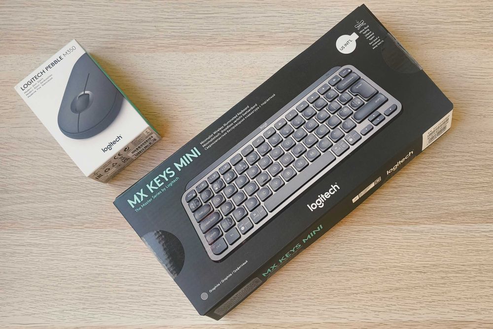 Teclado Logitech Mx Keys Mini + Rato Logitech Pebble M350 + Bolsa de transporte