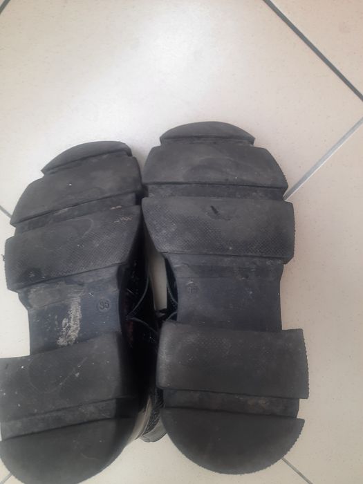 Лаковані шкіряні осінні сапожки, кожаные ботинки