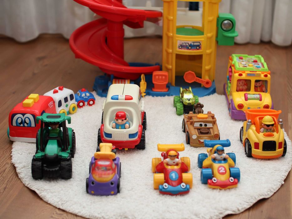 Пакет лот машинок с треком Fisher Price, ELC, Huile Toys