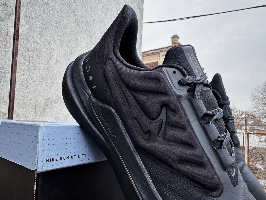 Мужские кроссовки Nike Air Winflo 9 Shield DM1106-007 черные Оригинал