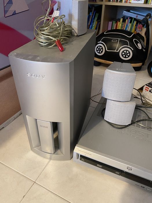 Sistema de som Sony DAV-S400