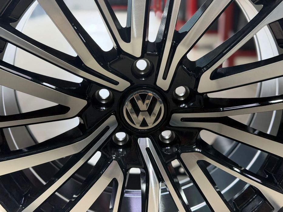 Нові диски Volkswagen T5 T6 R18 5x120 REPLICA VW6129 Black Machined Face