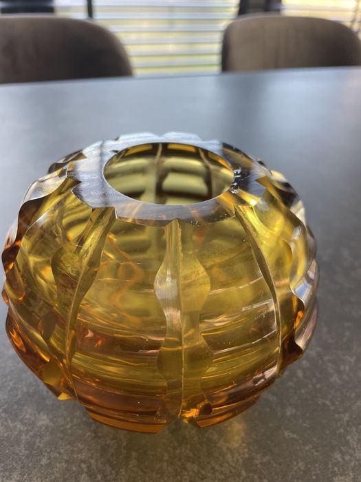 Wazon Huta Niemen Art Deco n. Hortensja Józefina Ćmielów kula