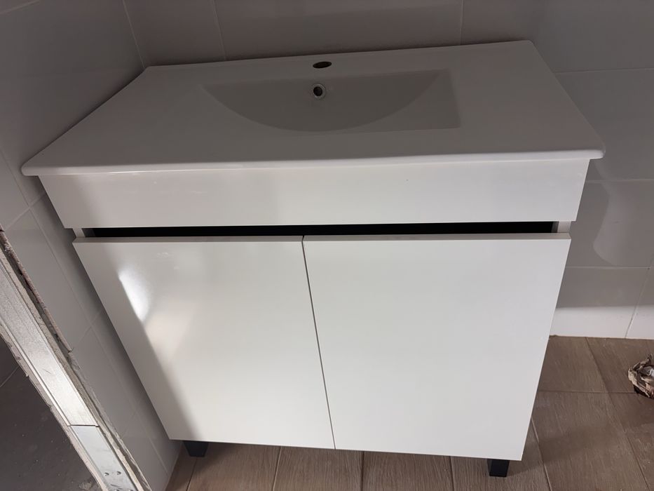 Movel WC, espelho e lavatorio