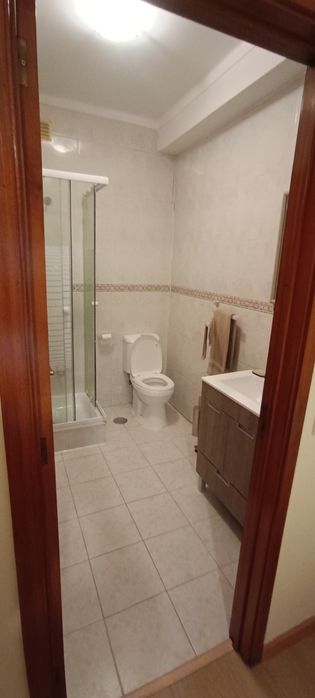Quarto para arrendar perto da Makro