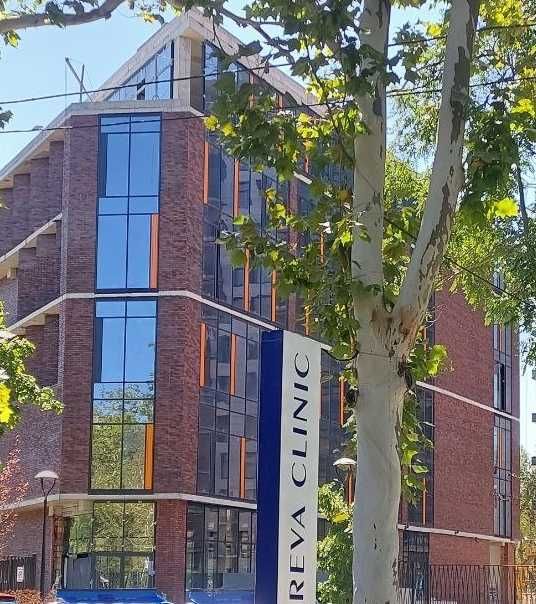 Дерби ТЦ фасад здание 7700 м +терраса, паркинг, рампа