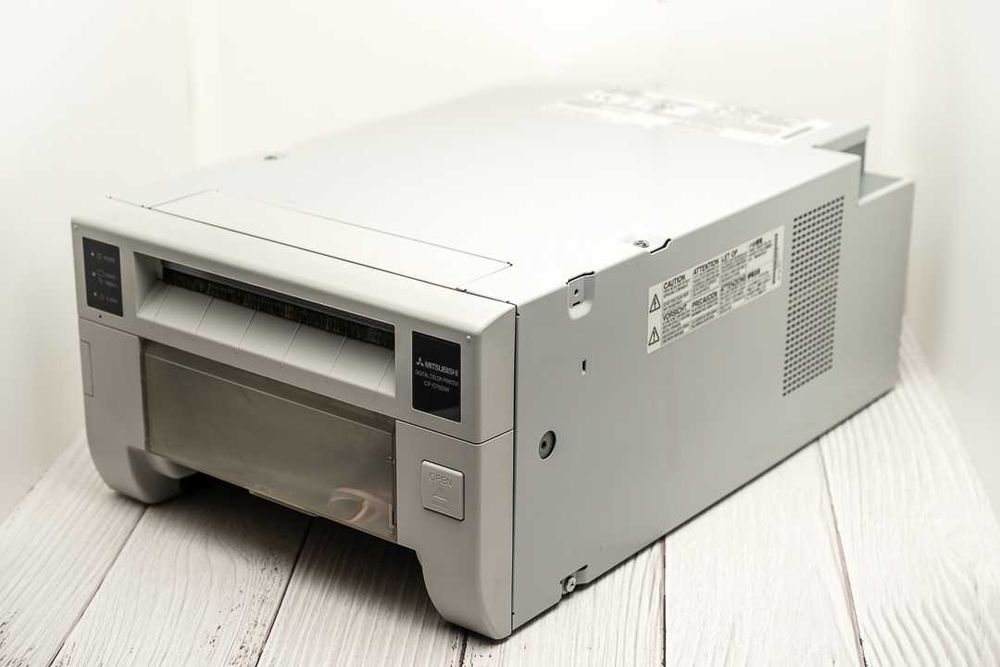 Impressora fotográfica Profissional Mitsubishi CP-D70DW