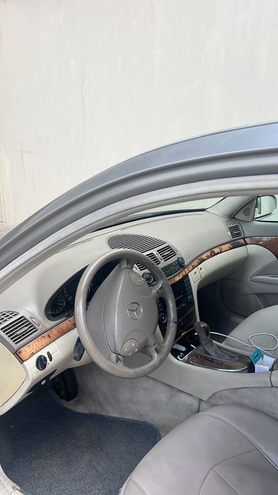 Mercedes E 220 CDI CX automática, muito novo