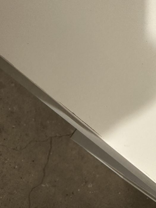 Biurko Micke 105X50x75cm białe