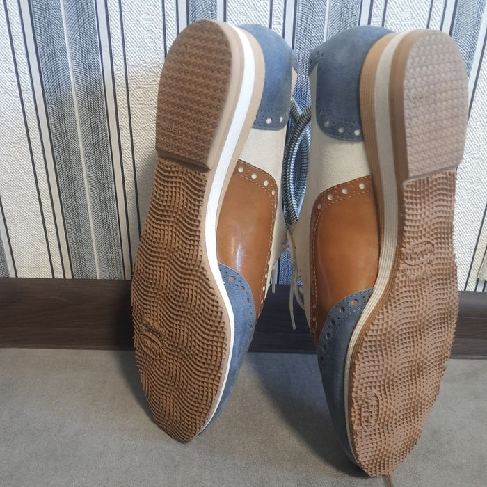 Лофери туфлі кросівки