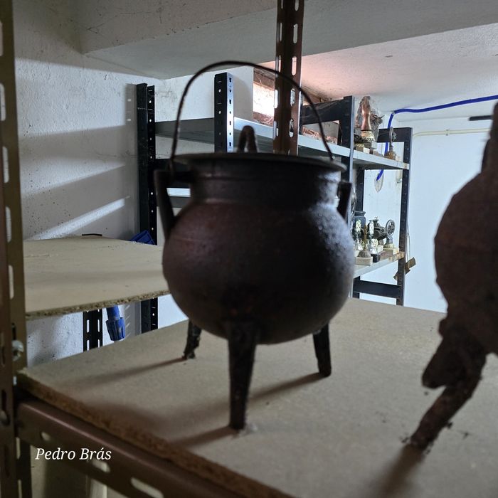 Potes antigos  ferro