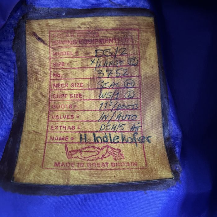 Сухий гідрокостюм водолазний костюм