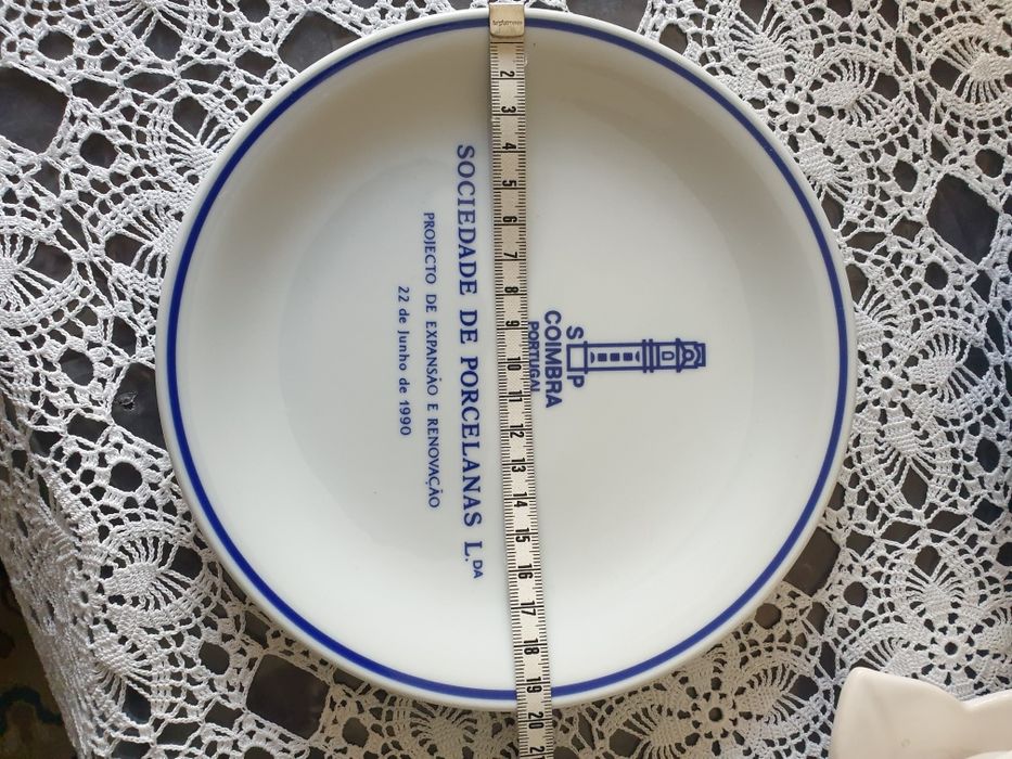 2 pratos Soc. de Porcelanas de Coimbra