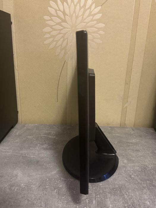 Монитор LG 22 дюйма