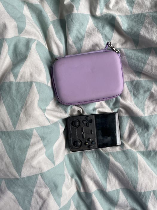 Retro konsola z ponad 10k gier