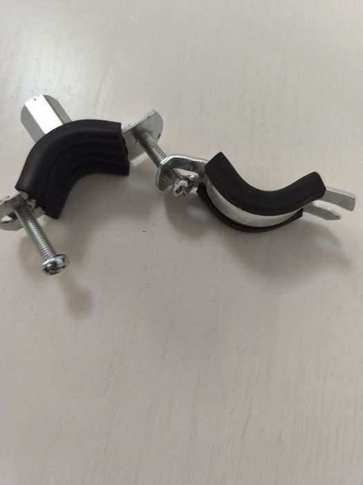 Abraçadeiras para  canos com borracha marca SIKLA 21-27mm para tubos 
Ver detalhes