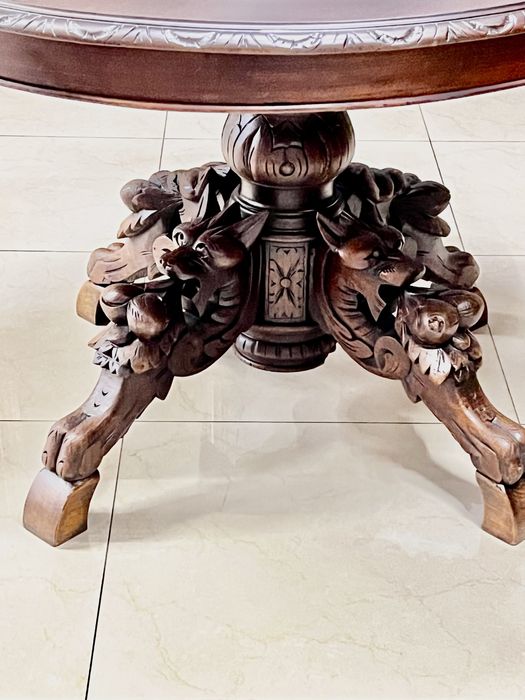 Антикварний овальнийдубовий обідній стіл на 4-х ніжз грифонами.Франція