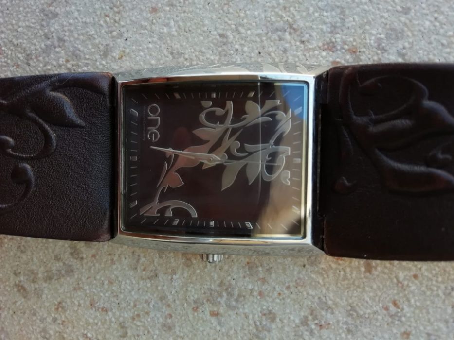 Relógio ONE - Senhora