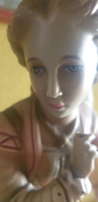 Boneca de barro muito bonita