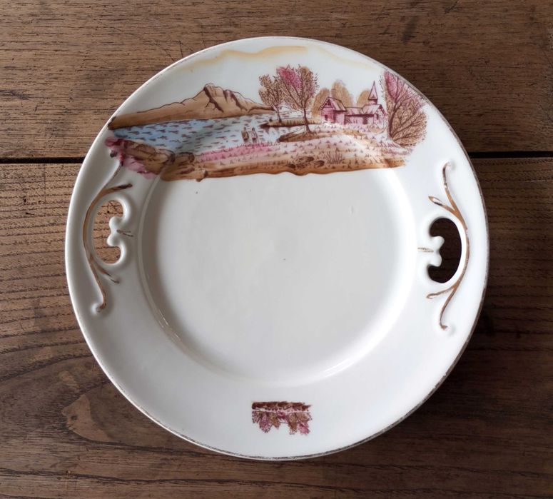 Antigo prato de torradas em porcelana Vista Alegre 1881 a 1921