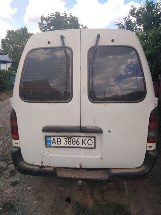 Продам нісан ваннето 2.3