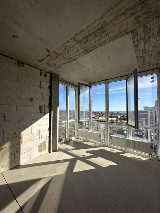 Продажа 2-комн. квартиры в ЖК "Золотая Эра", Крыжановка (3-231-103)