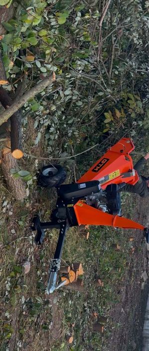 Щепування, подрібнення гілок, чистка