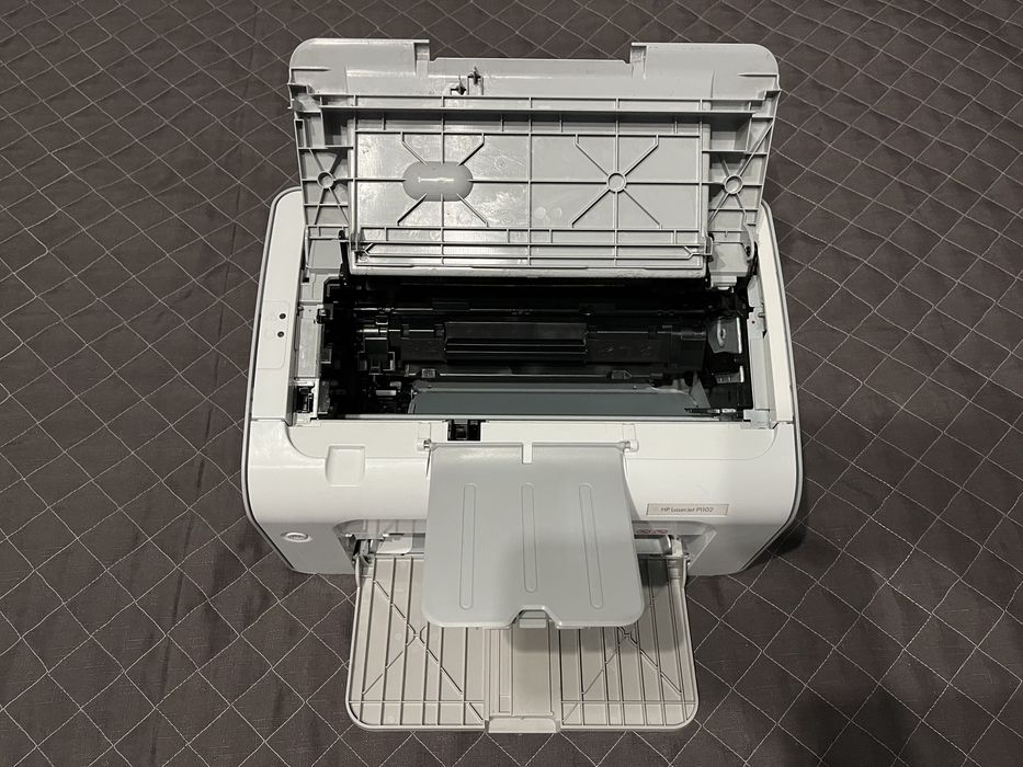 Принтер HP LaserJet P1102