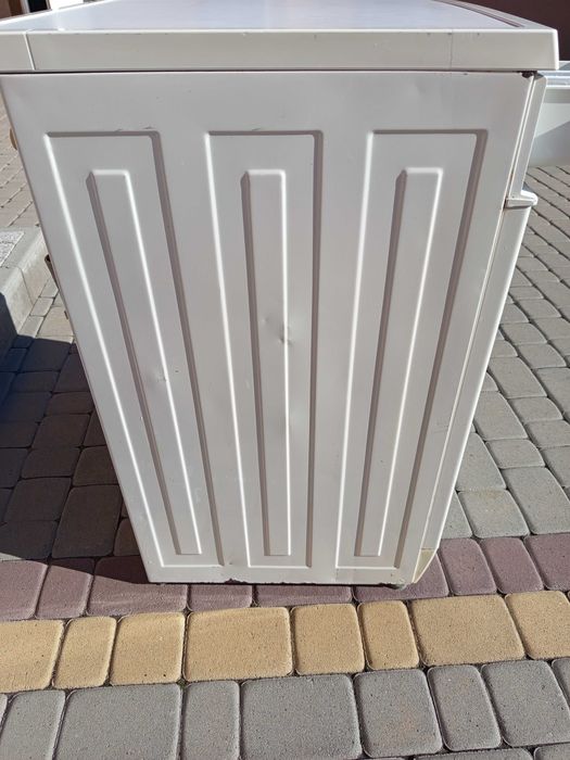 Стіральна машинка