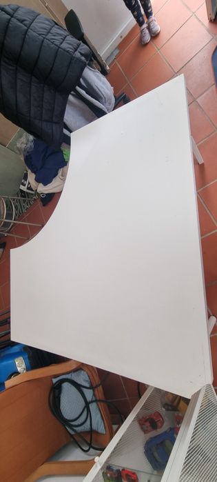 Secretaria de canto ikea