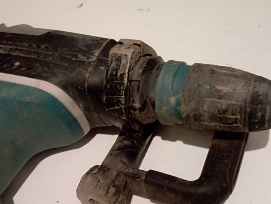 Młot udarowo-obrotowy Makita HR 4013C