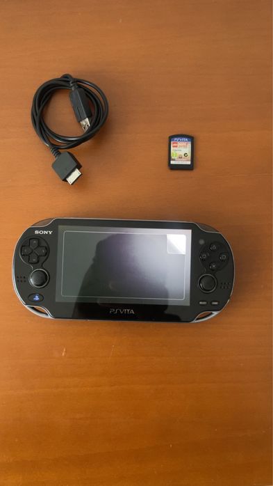 PS Vita OLED (Modelo 1100) + Jogo LEGO + Cabo de Dados/Carga